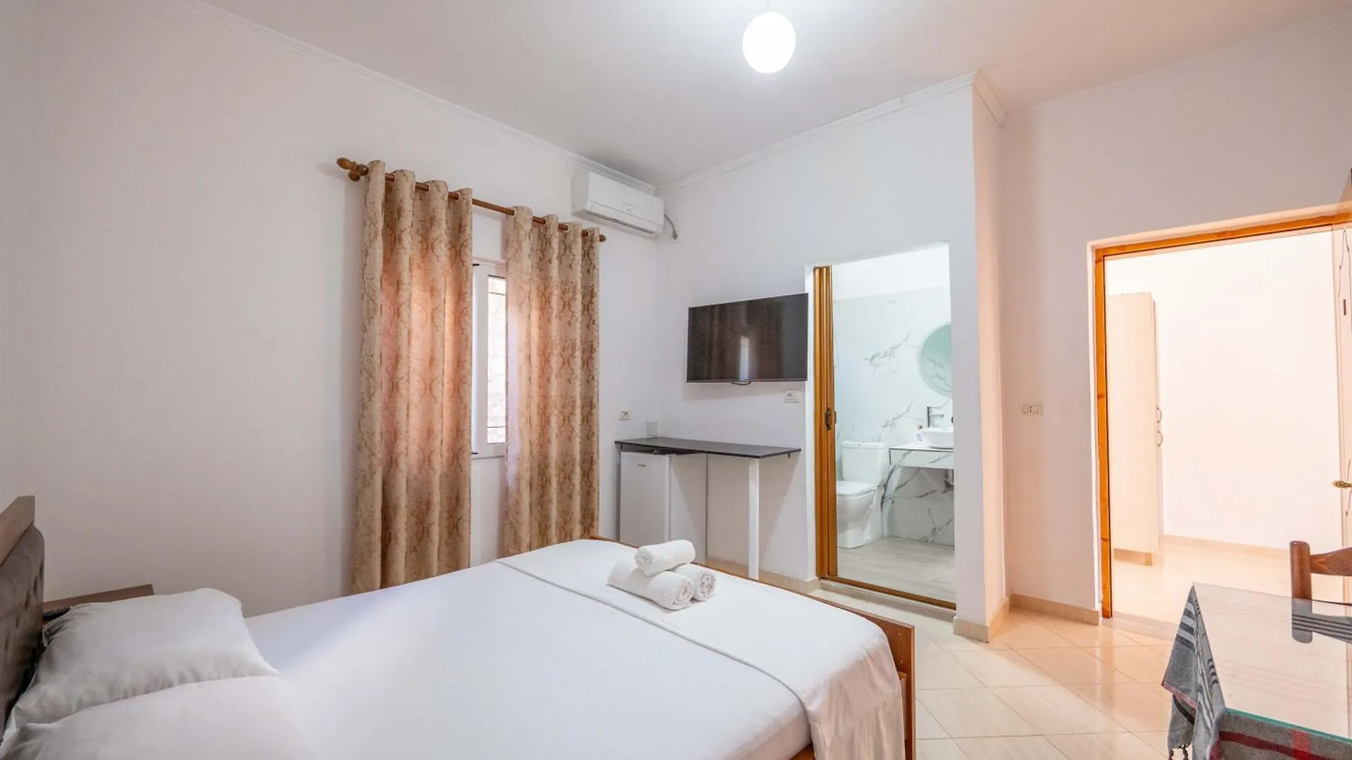 Vila Agim Doko Ksamil 0*,  Albanien